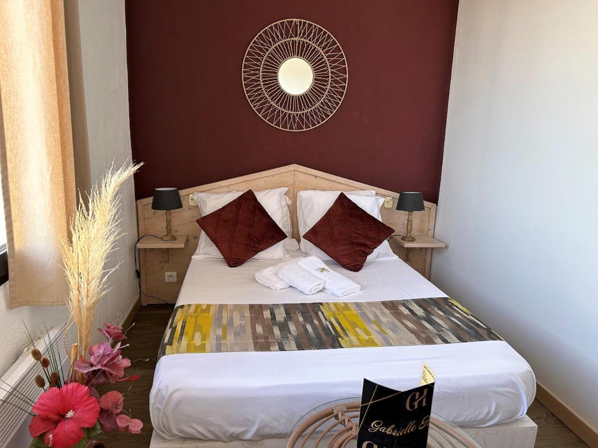Gabrielle Hotel Aiguines Zimmer foto